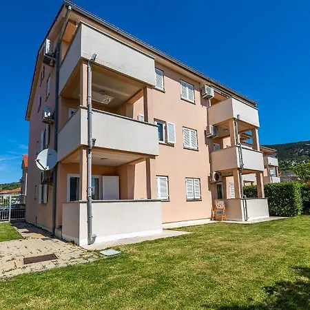 Apartman 200 Meter Zum Mit Klima, Wifi *